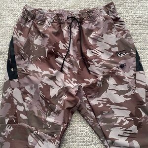 NFQ men’s large cinch joggers.
